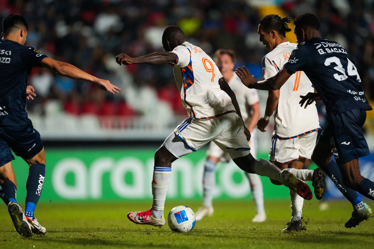 TEGUCIGALPA, HONDURAS - FEBRUARY 19: FC Cincinnati during a Concacaf Champions Cup match against FC Motagua on February 19, 2025 at Estadio Nacional in Tegucigalpa, Honduras.