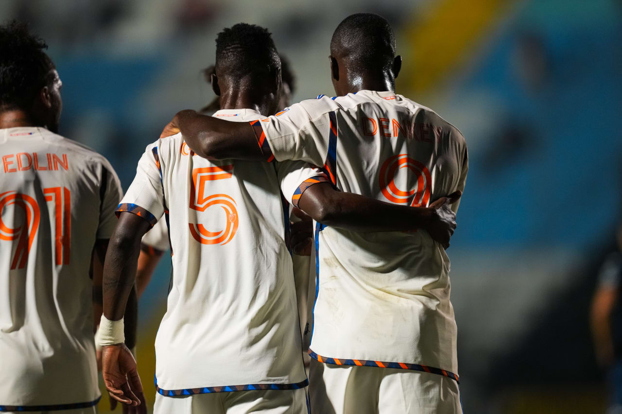 TEGUCIGALPA, HONDURAS - FEBRUARY 19: FC Cincinnati during a Concacaf Champions Cup match against FC Motagua on February 19, 2025 at Estadio Nacional in Tegucigalpa, Honduras.
