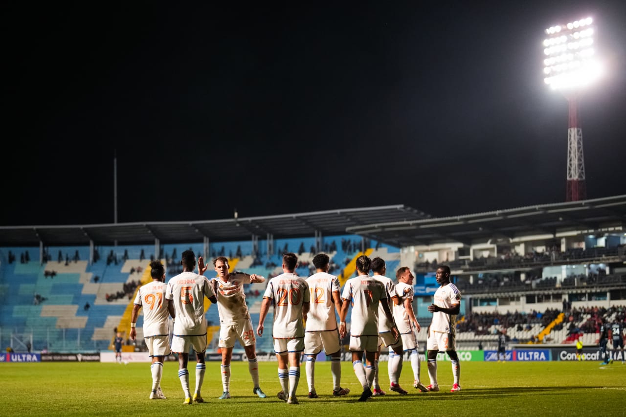 TEGUCIGALPA, HONDURAS - FEBRUARY 19: FC Cincinnati during a Concacaf Champions Cup match against FC Motagua on February 19, 2025 at Estadio Nacional in Tegucigalpa, Honduras.