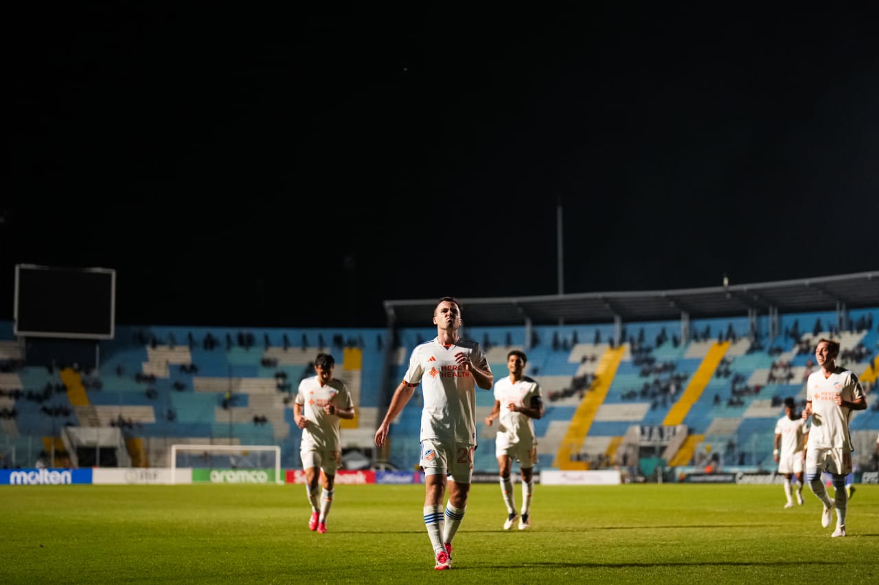 TEGUCIGALPA, HONDURAS - FEBRUARY 19: FC Cincinnati during a Concacaf Champions Cup match against FC Motagua on February 19, 2025 at Estadio Nacional in Tegucigalpa, Honduras.