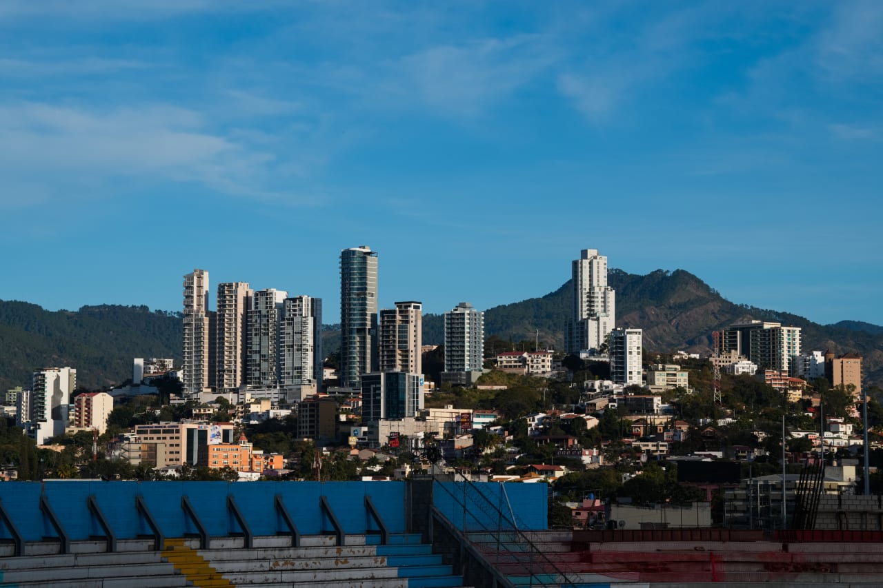 TEGUCIGALPA, HONDURAS - FEBRUARY 19: FC Cincinnati during a Concacaf Champions Cup match against FC Motagua on February 19, 2025 at Estadio Nacional in Tegucigalpa, Honduras.