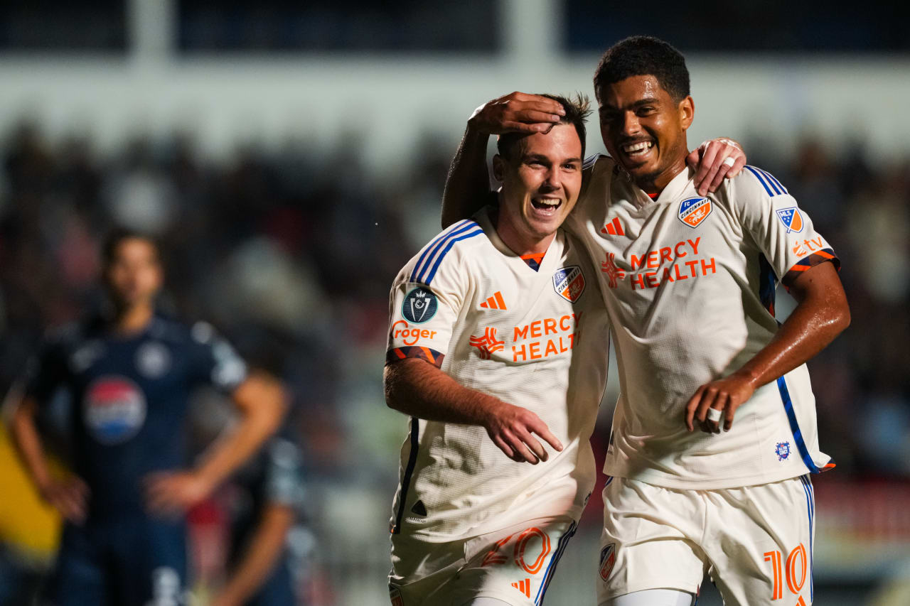 TEGUCIGALPA, HONDURAS - FEBRUARY 19: FC Cincinnati during a Concacaf Champions Cup match against FC Motagua on February 19, 2025 at Estadio Nacional in Tegucigalpa, Honduras.